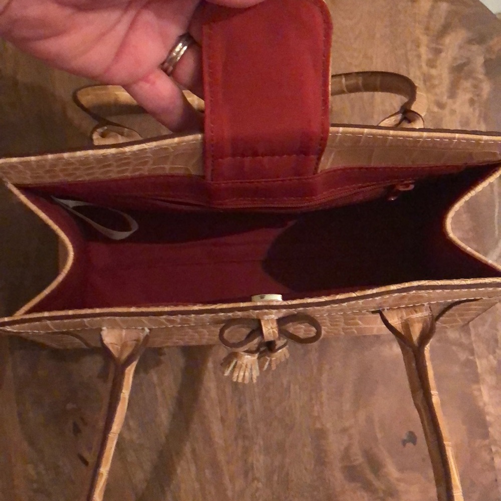 Handbag - Picture 5 of 6